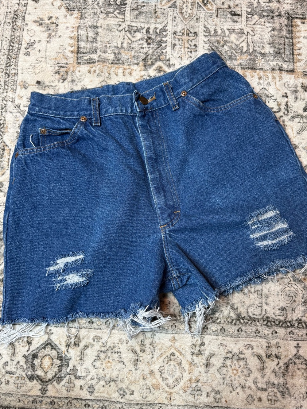 Vintage Lee Classic High-Waist Distressed Denim Shorts - Blue